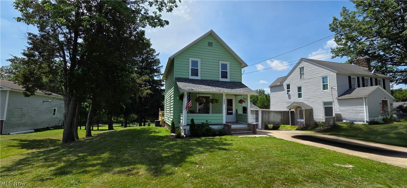 9964 East River Road Elyria, OH 44035 - Photo 2 of 45 Old world charm is evident here!