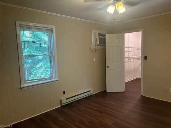 $825 | 4295 Brownsboro Road, Unit 4, Winston-Salem, NC 27106