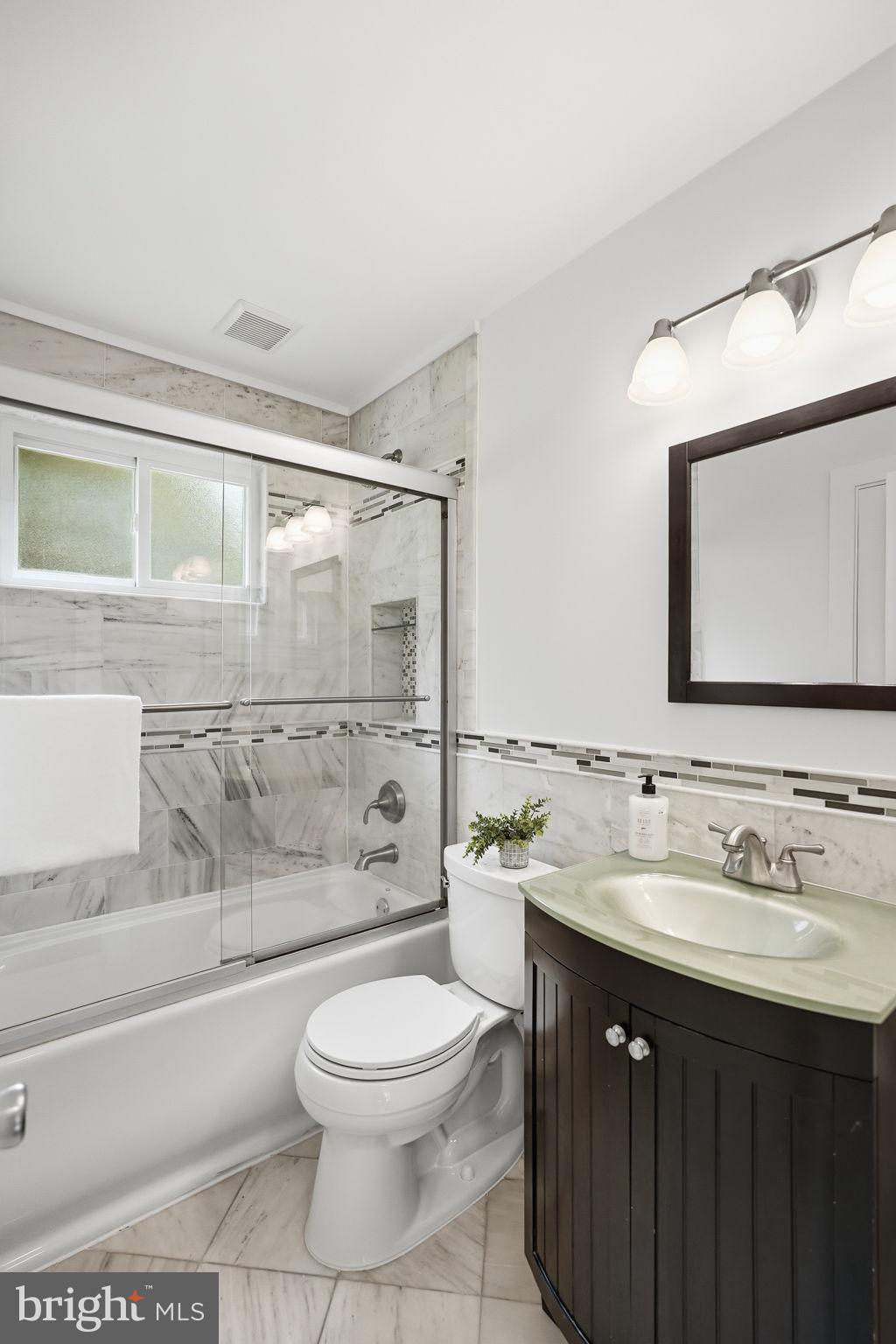 10207 Brunswick Avenue Silver Spring, MD 20902 - Photo 15 of 34 Main Level Full Bath