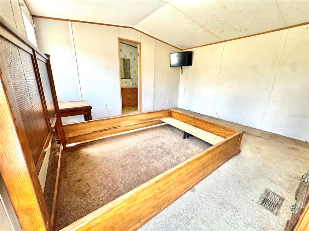 612 Morgan Road Winter Haven, FL 33880 - Photo 10 of 38 a view of a swimming pool