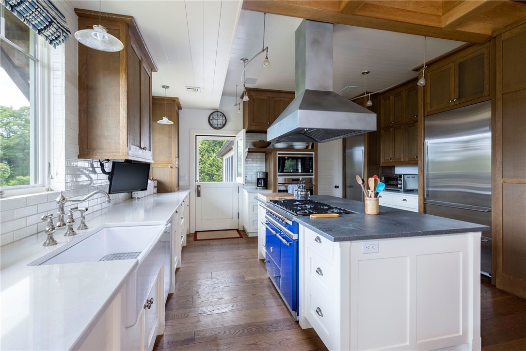 30 Avondale Road Westerly, RI 02891 - Photo 11 of 50