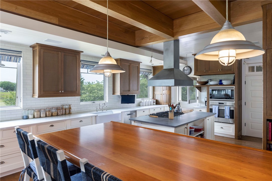 30 Avondale Road Westerly, RI 02891 - Photo 12 of 50