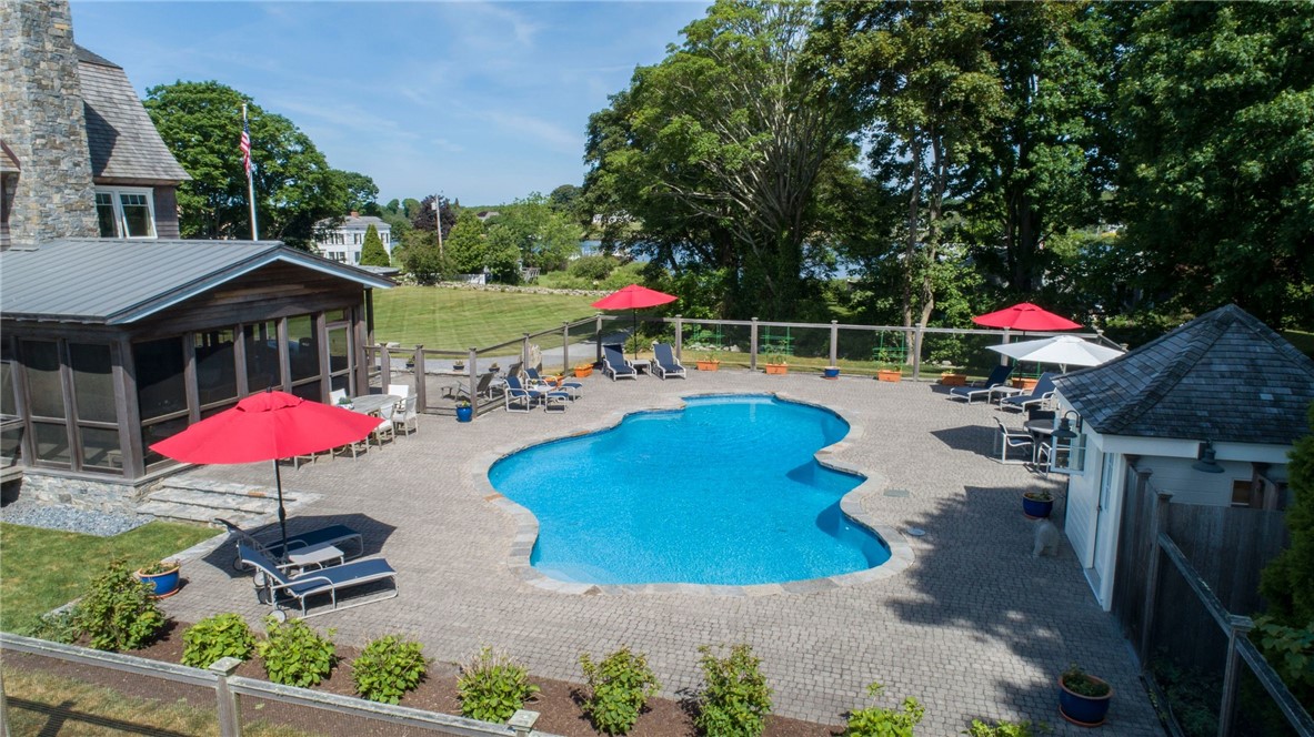 30 Avondale Road Westerly, RI 02891 - Photo 4 of 50