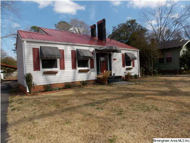 111 Pinewood Avenue Bessemer, AL 35023 - Photo 2 of 20