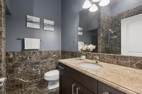 $749,990 | 1423 West Belmont Avenue, Unit 4, Chicago, IL 60657
