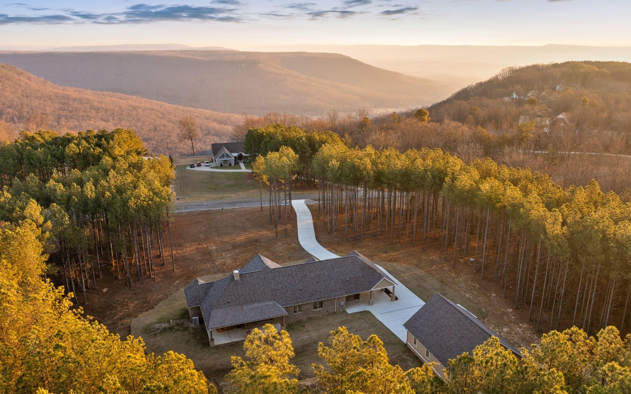 220 High Point Lane Jasper, TN 37347 - Photo 2 of 59