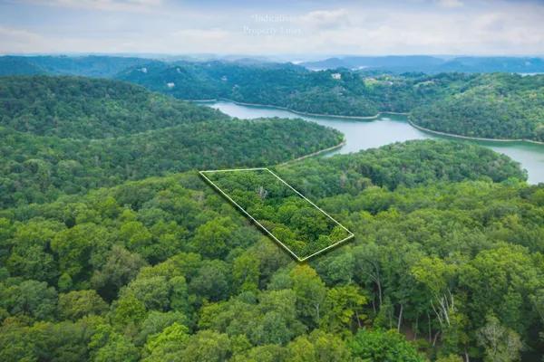 $439,900 | 375 Lakeside Drive, Smithville, TN 37166