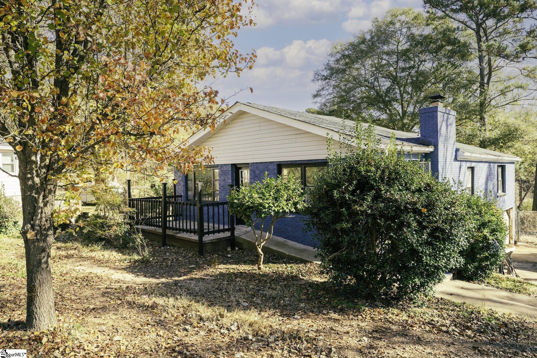 2821 Anderson Road Greenville, SC 29611 - Photo 3 of 22 Gallery Image 3