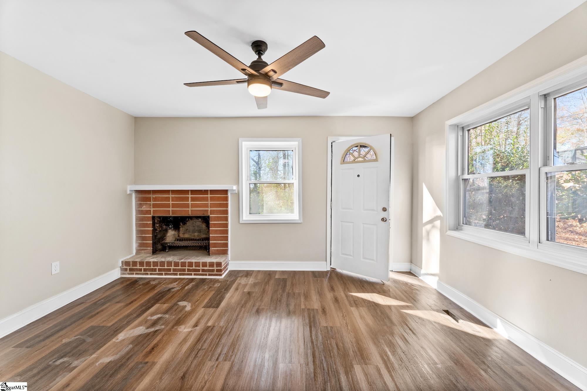2821 Anderson Road Greenville, SC 29611 - Photo 8 of 22 Gallery Image 8