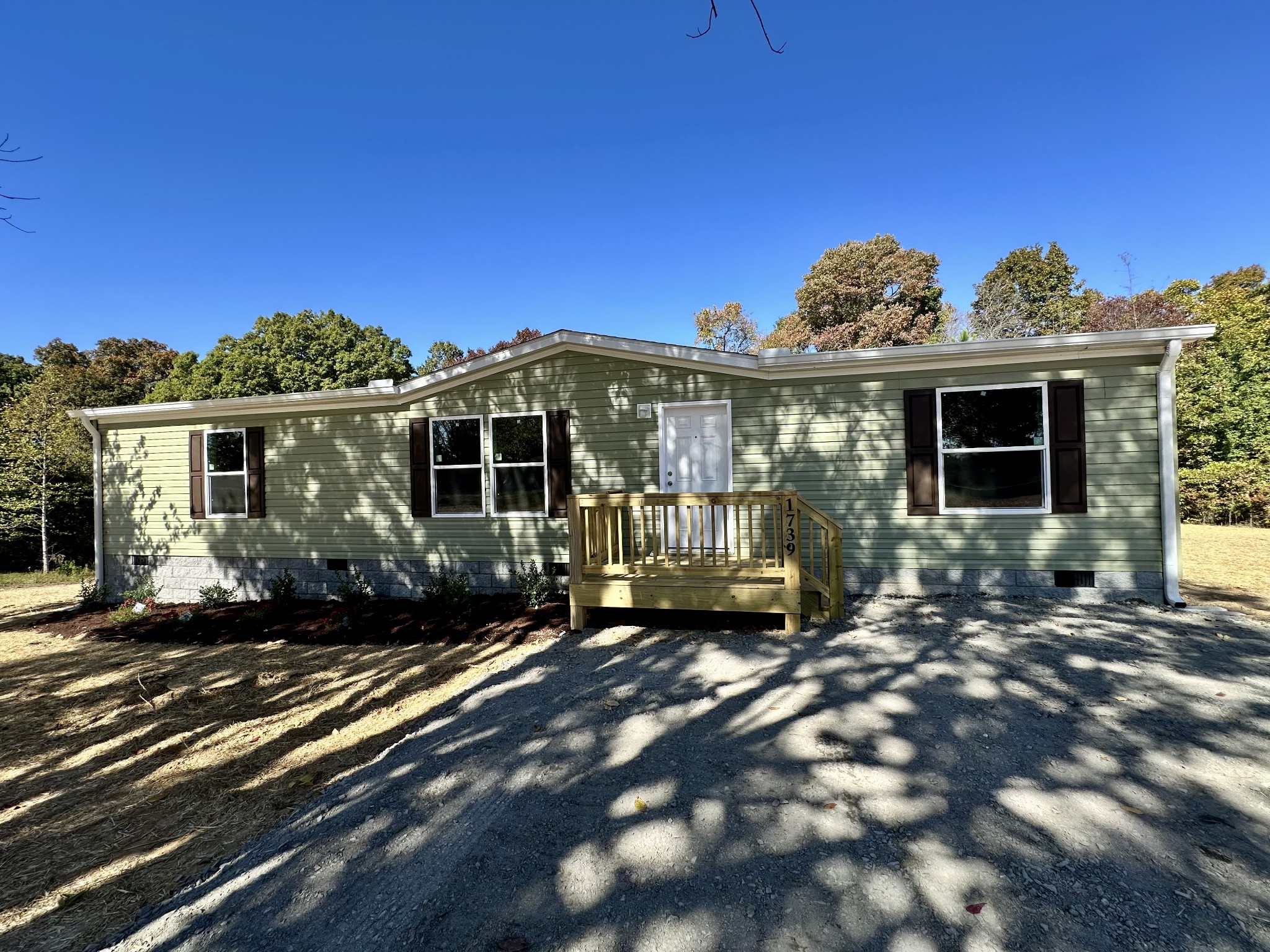 1739 Fairfield Road Westmoreland, TN 37186 - Photo 8 of 28 a view of a house with a yard