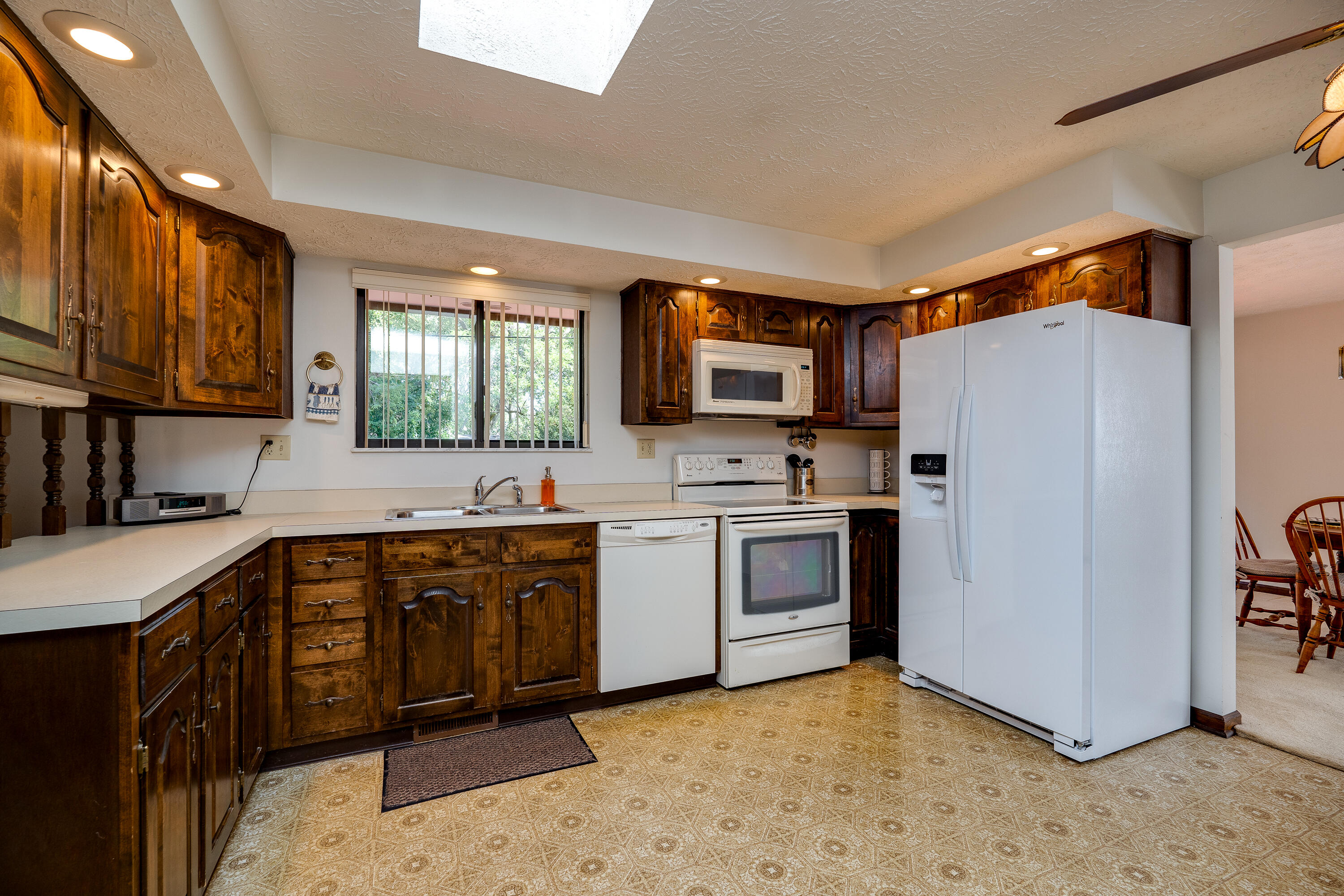 5771 Oak Valley Road Kettering, OH 45440 - Photo 13 of 36