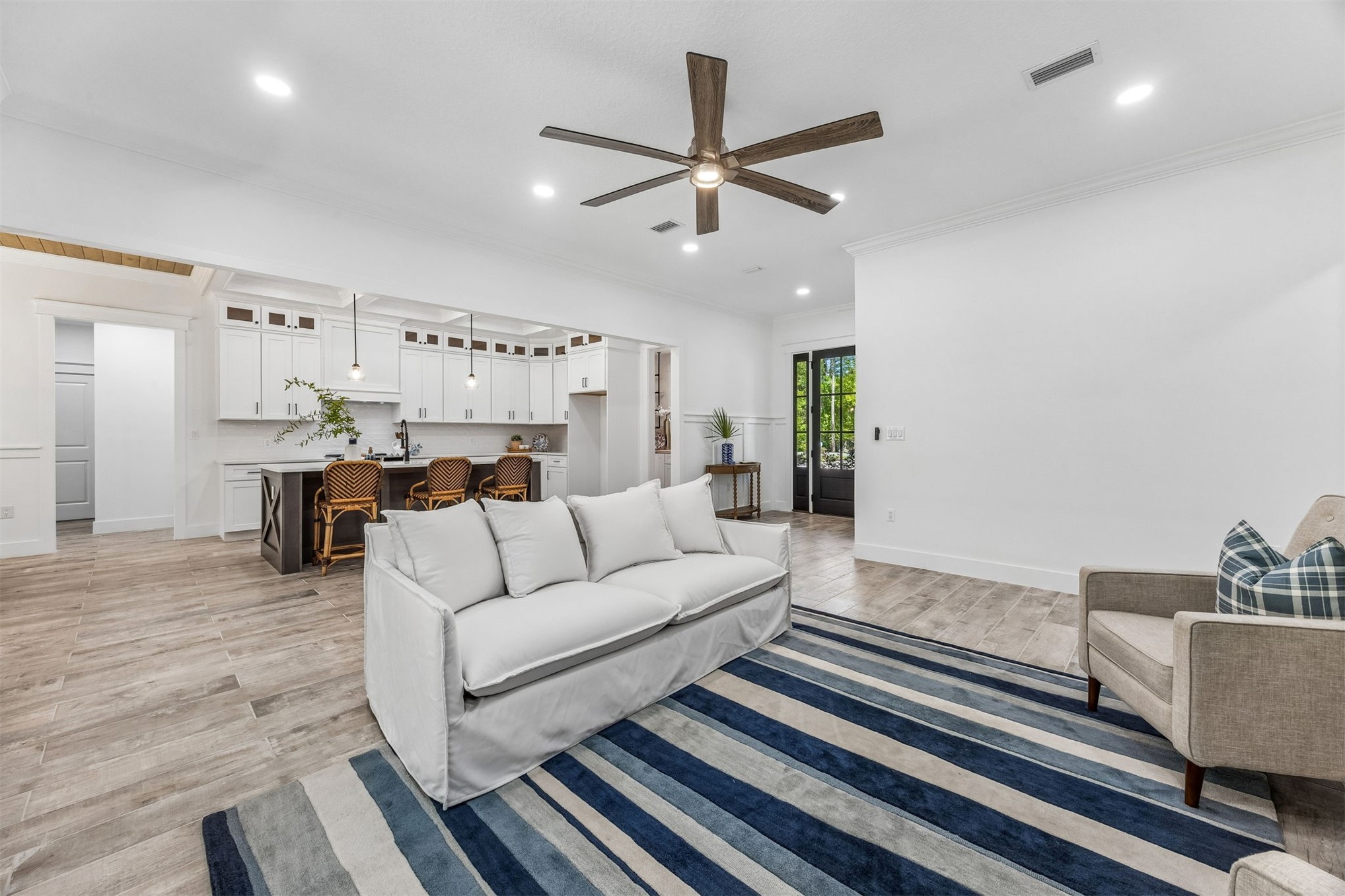 95121 North Ellis Landing Road Fernandina Beach, FL 32034 - Photo 14 of 37 a living room with furniture and kitchen view