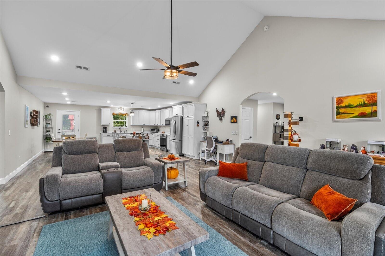143 Hunters Way Benton, TN 37307 - Photo 3 of 29 Gallery Image 3
