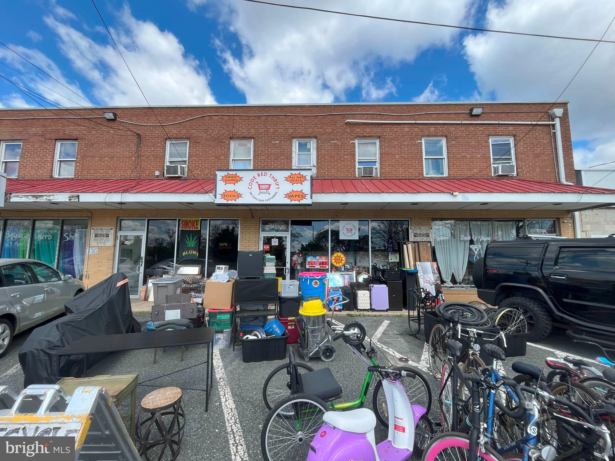 1725 Earhart Road Baltimore, MD 21221 - Photo 38 of 48 a view of retail shop
