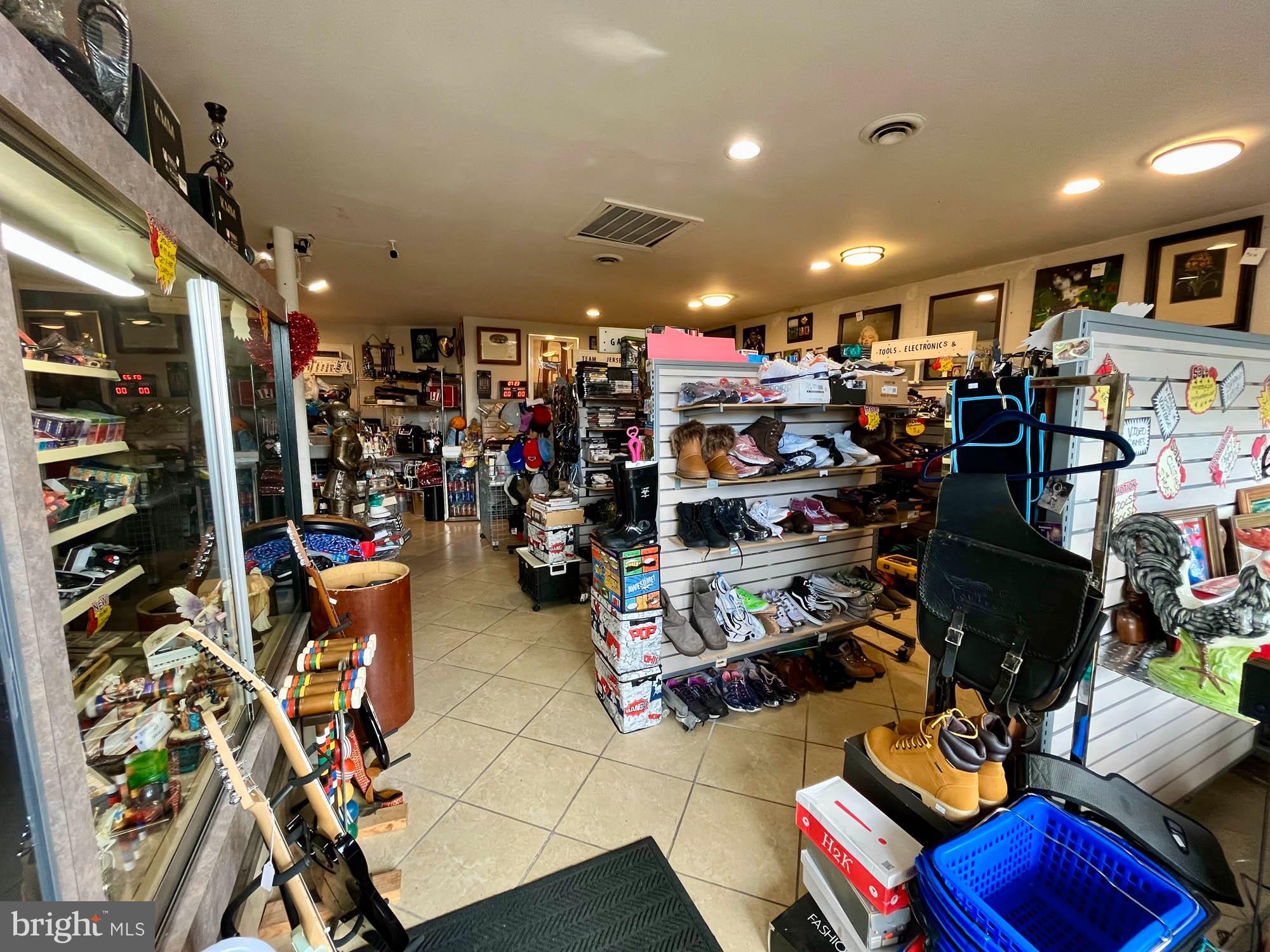 1725 Earhart Road Baltimore, MD 21221 - Photo 39 of 48 a view of a room with gym equipment
