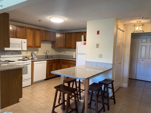 1373 Post Road, Unit 10A Wells, ME 04090 - Photo 4 of 12 DOBRIDNIA KITCHEN 2