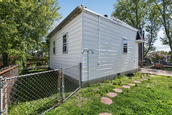 $2,000 | 47 East Madison Avenue, Clifton Heights, PA 19018