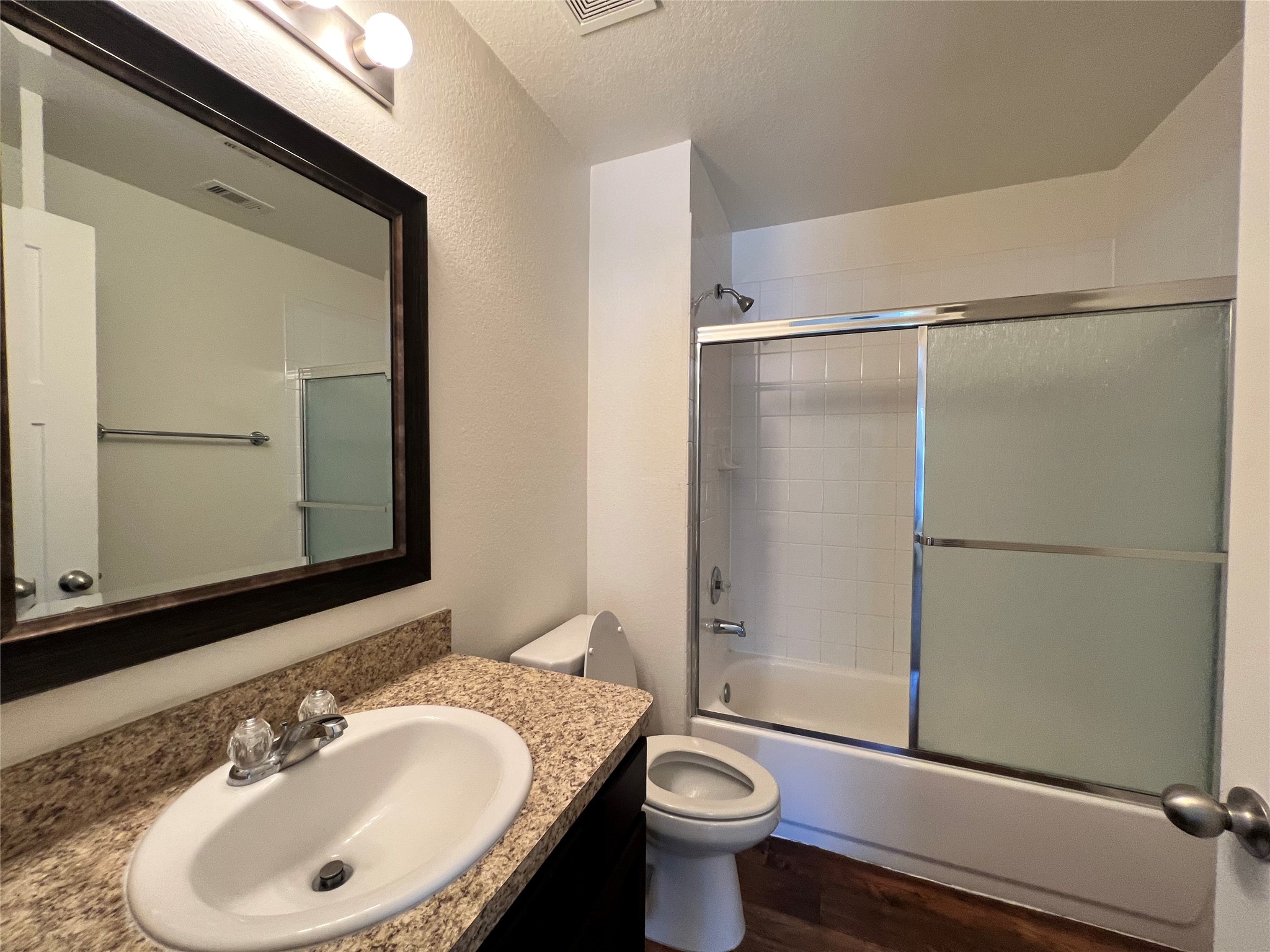 10535 Mills Road, Unit 5D Houston, TX 77070 - Photo 14 of 14 Second Floor Primary Bathroom