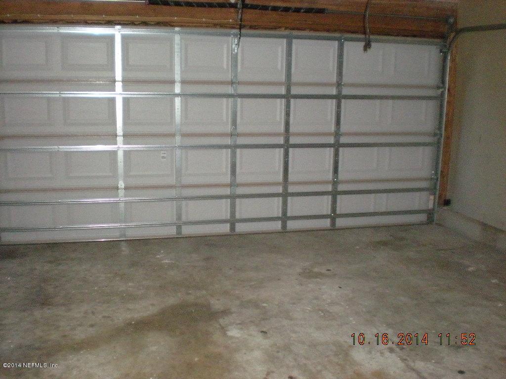8815 Ivey Road Jacksonville, FL 32216 - Photo 3 of 10 Garage