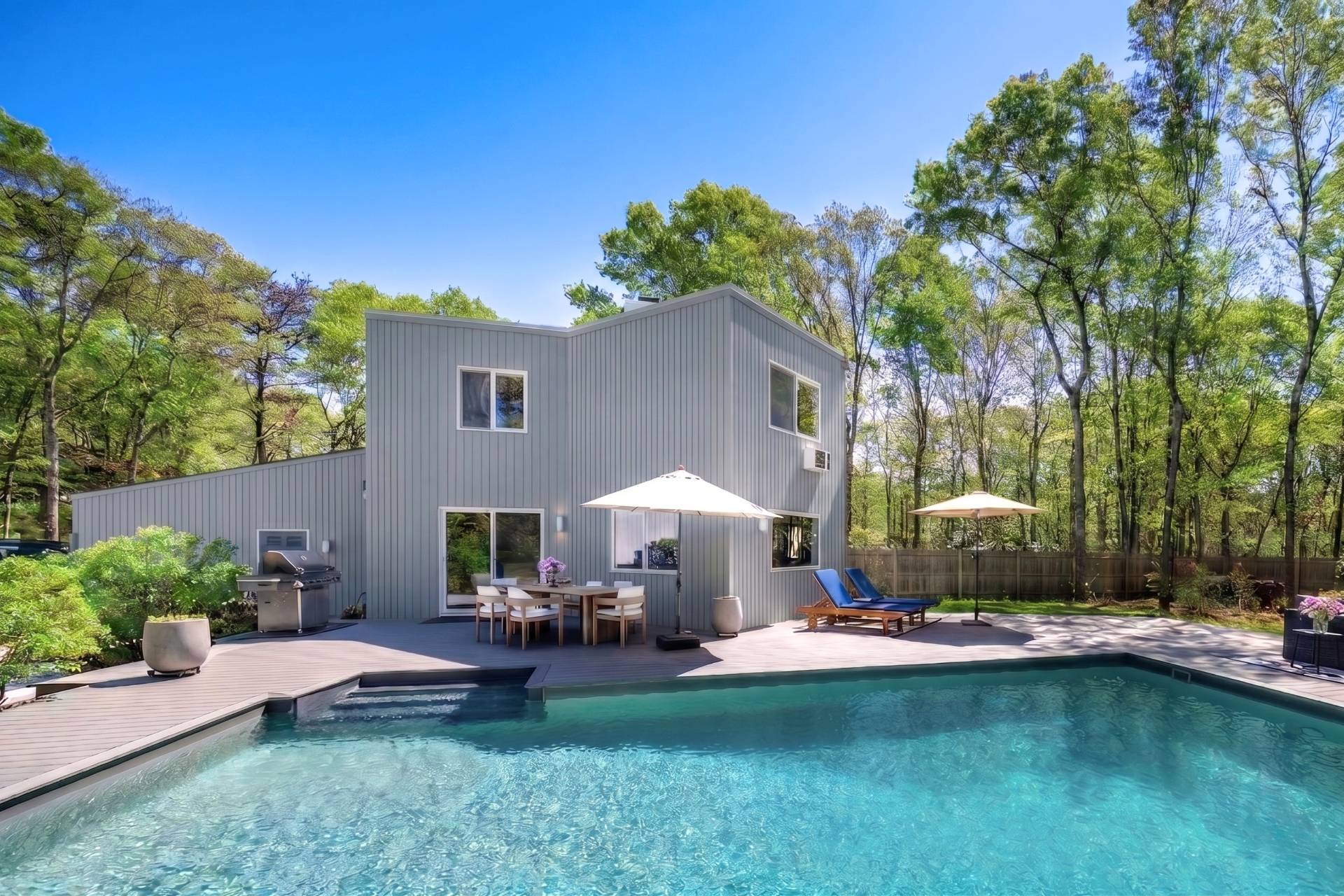 11 North Quarter Road Westhampton, NY 11977 - Photo 1 of 17