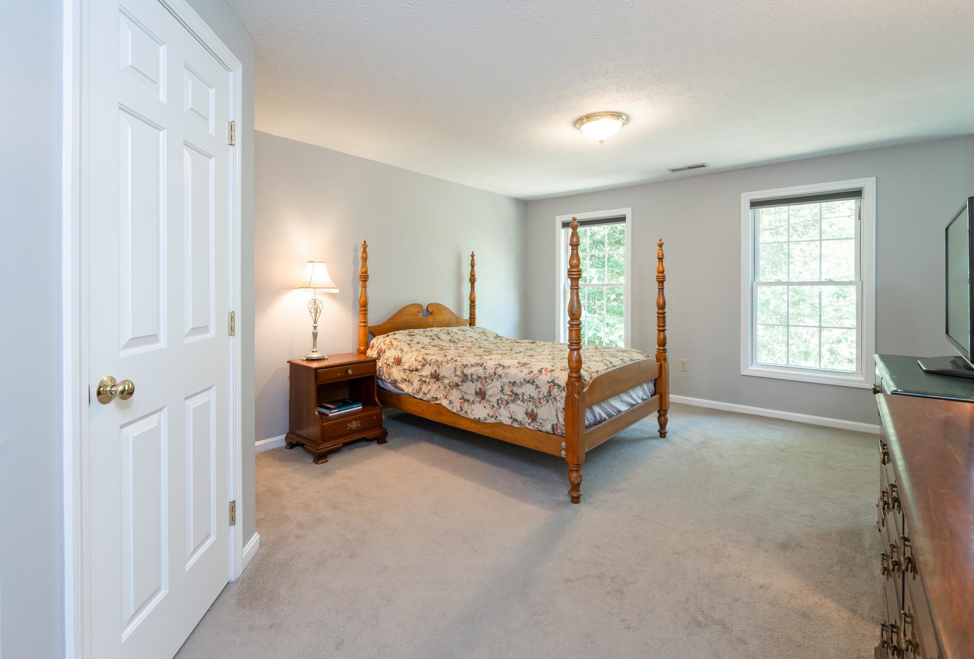 42 Twin Bridge Road Weare, NH 03281 - Photo 23 of 50