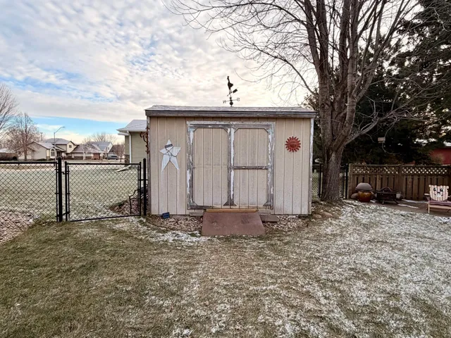 $575,000 | 1085 Briarwood Drive, Worthington, MN 56187