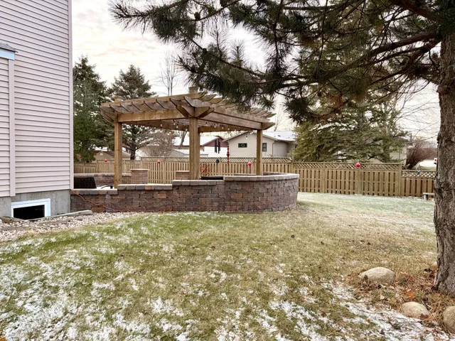 $575,000 | 1085 Briarwood Drive, Worthington, MN 56187