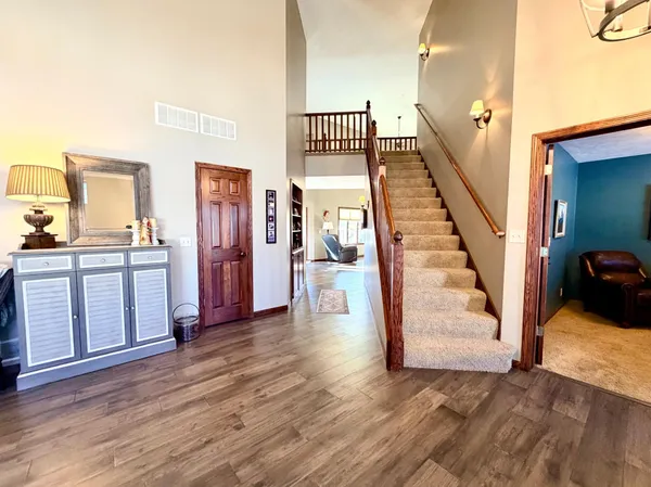 $575,000 | 1085 Briarwood Drive, Worthington, MN 56187