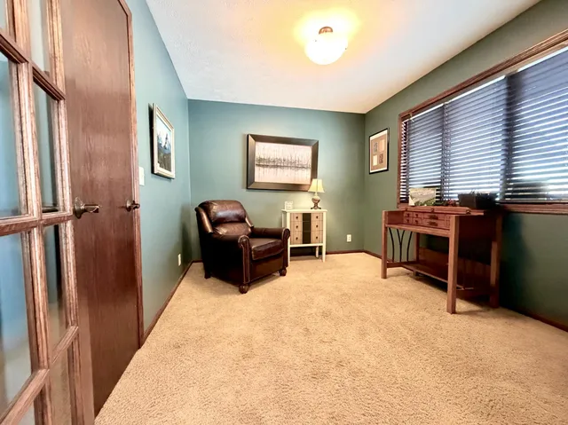 $575,000 | 1085 Briarwood Drive, Worthington, MN 56187