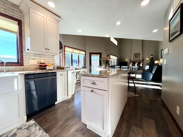 $575,000 | 1085 Briarwood Drive, Worthington, MN 56187