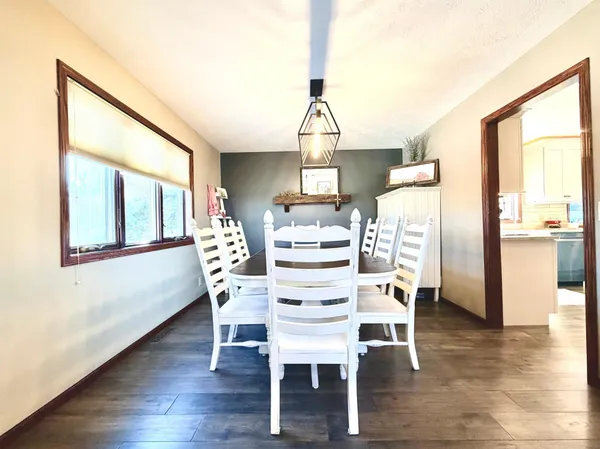 $575,000 | 1085 Briarwood Drive, Worthington, MN 56187