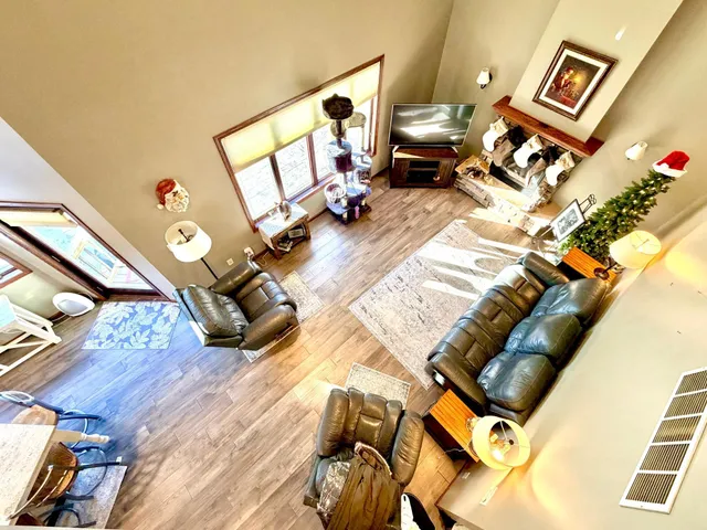 $575,000 | 1085 Briarwood Drive, Worthington, MN 56187