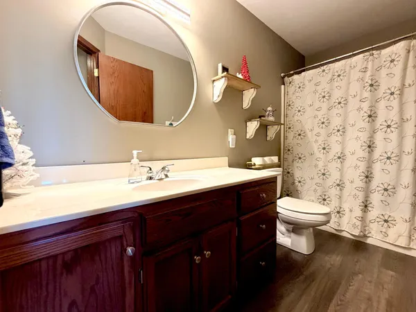 $575,000 | 1085 Briarwood Drive, Worthington, MN 56187