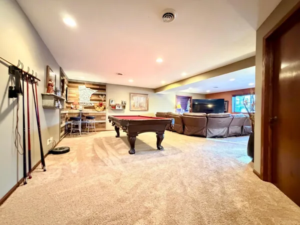 $575,000 | 1085 Briarwood Drive, Worthington, MN 56187