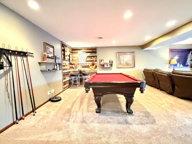 $575,000 | 1085 Briarwood Drive, Worthington, MN 56187