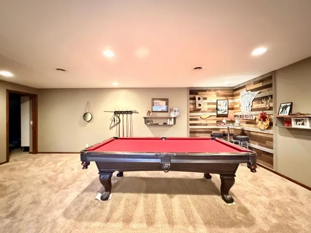 $575,000 | 1085 Briarwood Drive, Worthington, MN 56187