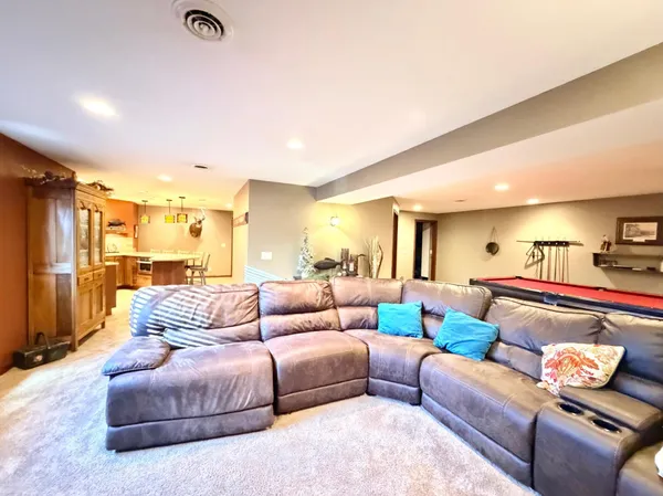 $575,000 | 1085 Briarwood Drive, Worthington, MN 56187