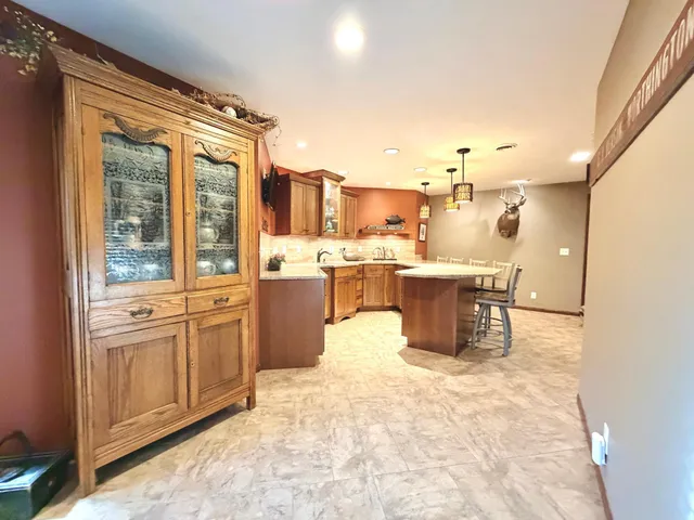 $575,000 | 1085 Briarwood Drive, Worthington, MN 56187