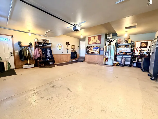 $575,000 | 1085 Briarwood Drive, Worthington, MN 56187