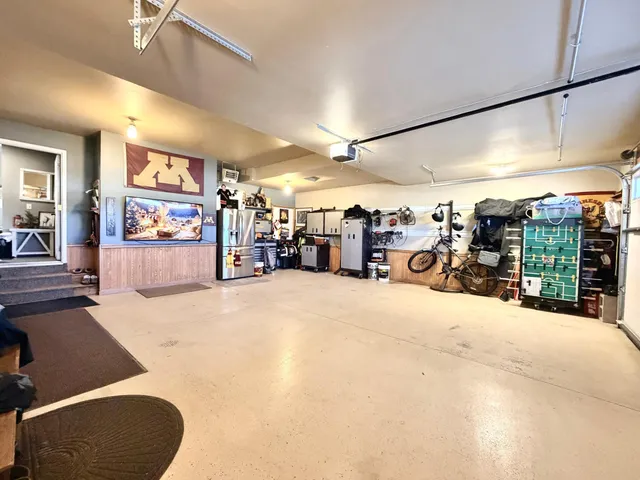 $575,000 | 1085 Briarwood Drive, Worthington, MN 56187