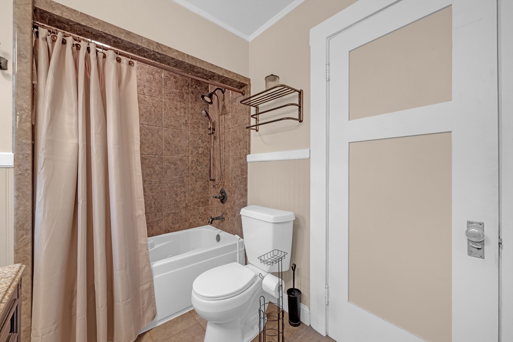 14 Tahanto Road Worcester, MA 01602 - Photo 28 of 41