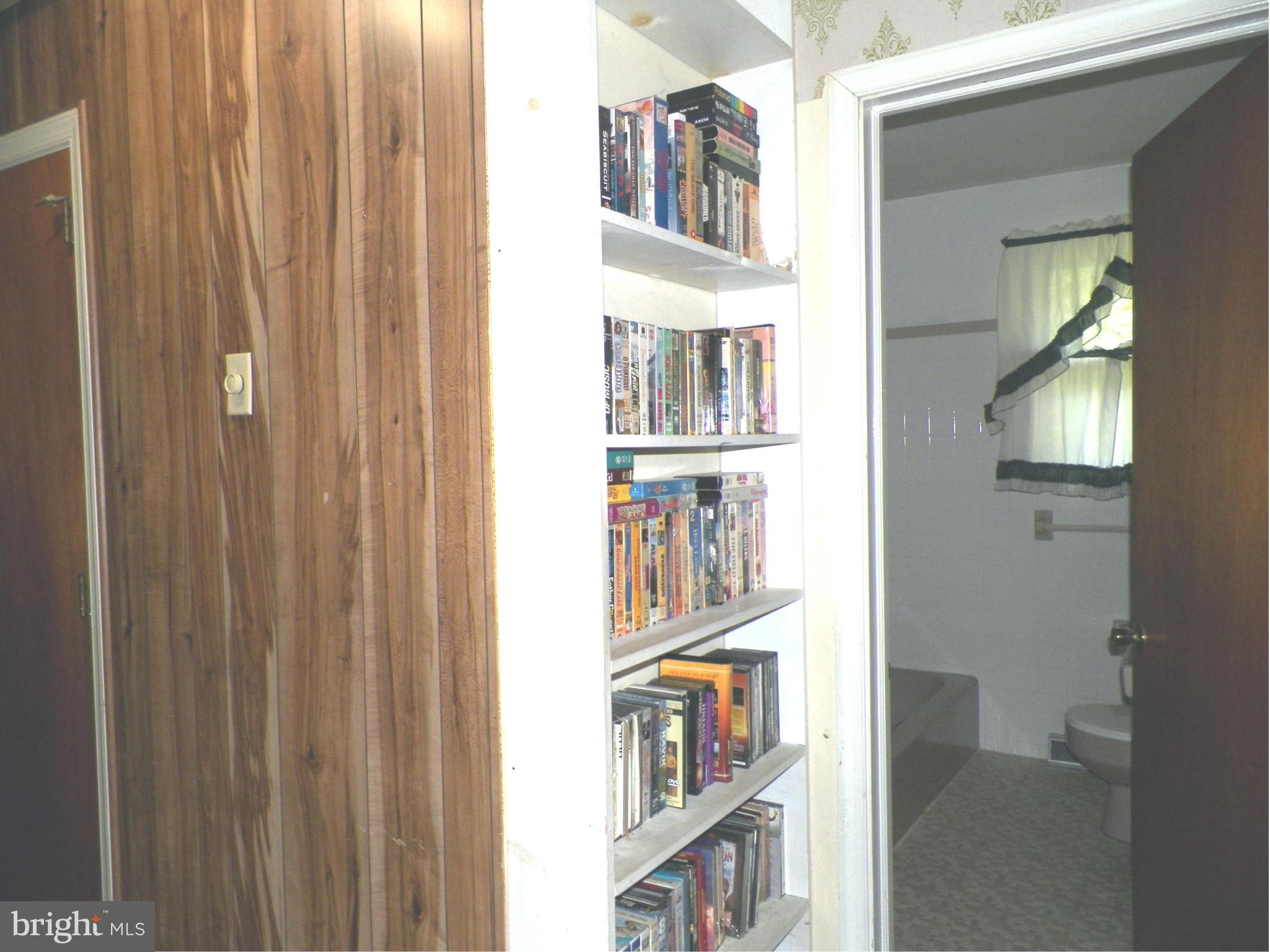100 Heath Road Chestertown, MD 21620 - Photo 8 of 16 built in bookcase