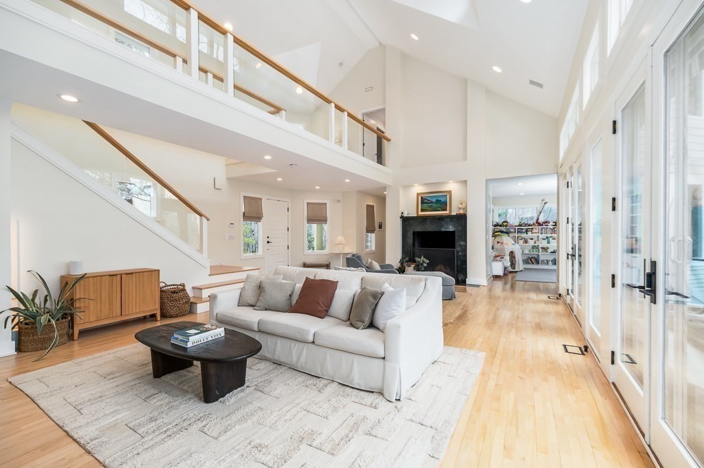 33 Forster Road Manchester, MA 01944 - Photo 7 of 41