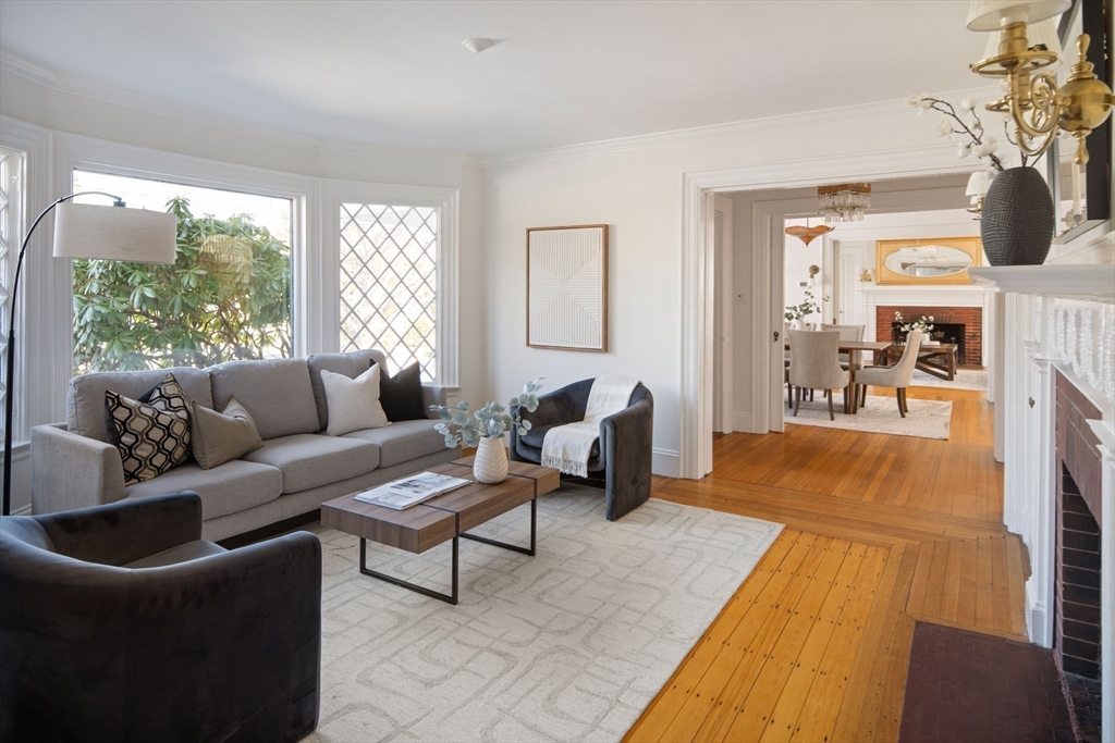 54 Temple Street Newton, MA 02465 - Photo 5 of 27