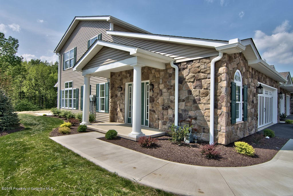 92 Wyndham Road Clarks Summit, PA 18411 - Photo 1 of 41 Gallery Image 1