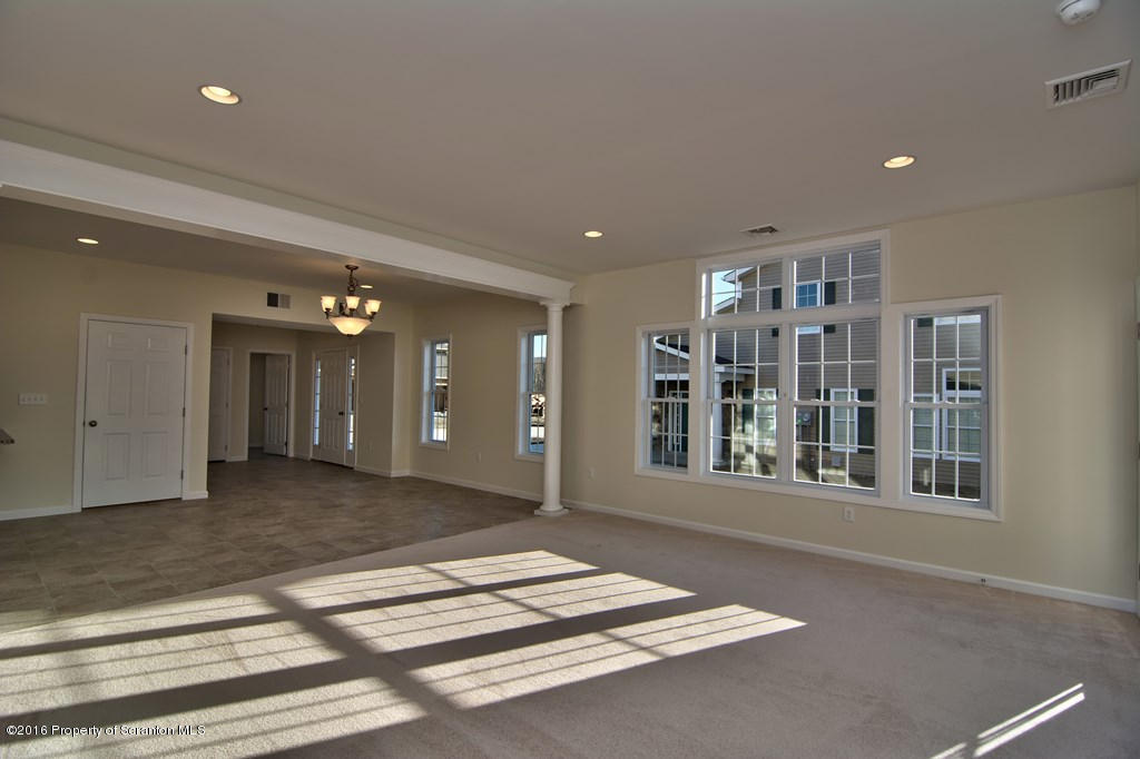 92 Wyndham Road Clarks Summit, PA 18411 - Photo 4 of 41 Gallery Image 4