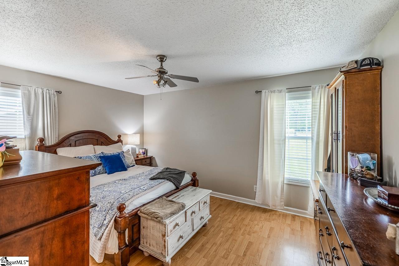 217 Ponder Road Greer, SC 29651 - Photo 6 of 19