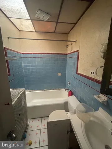 $250,000 | 2324 South 9th Street, Philadelphia, PA 19148