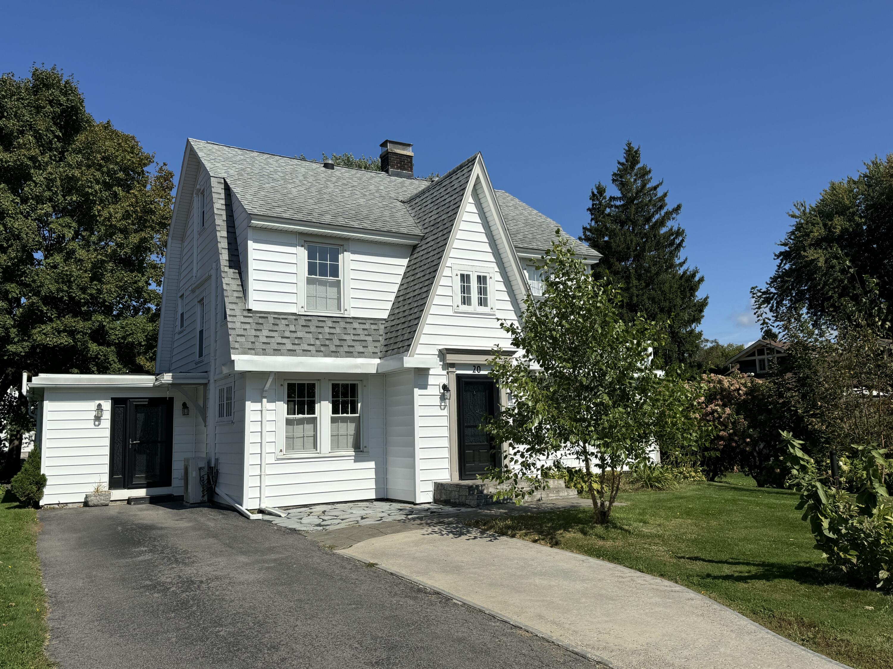20 Academy Street Rouses Point, NY 12979 - Photo 1 of 29 Gallery Image 1