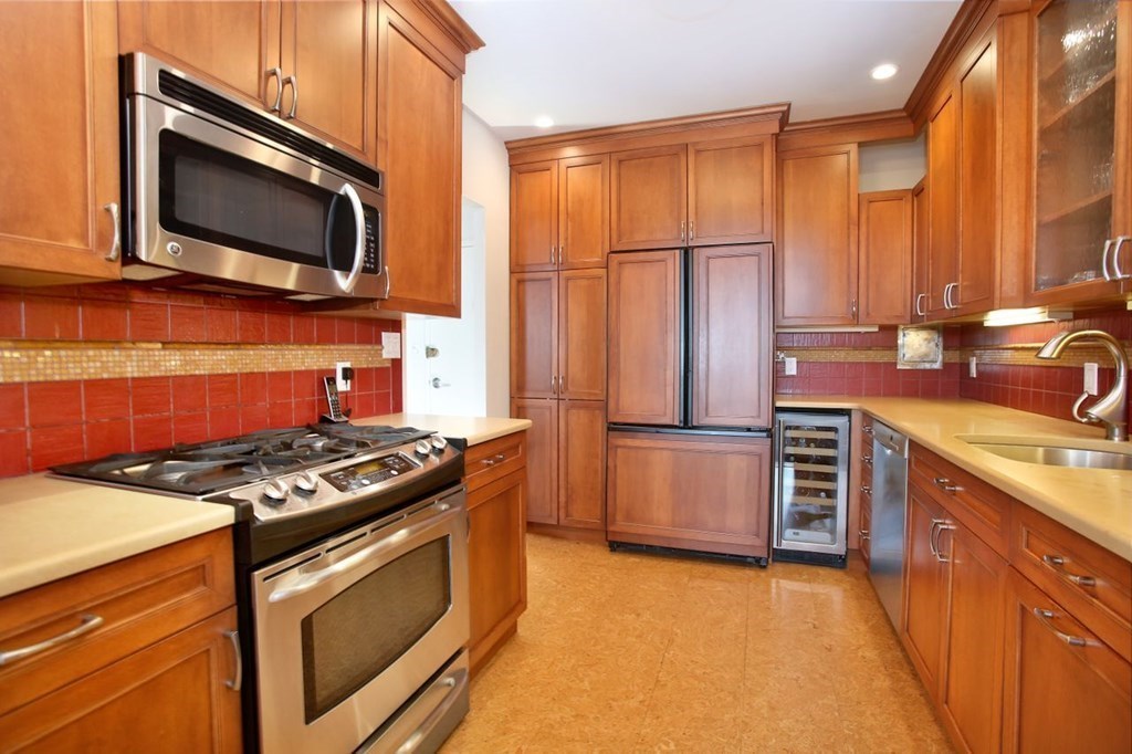 33 Pond Avenue, Unit 1208 Brookline, MA 02445 - Photo 9 of 26